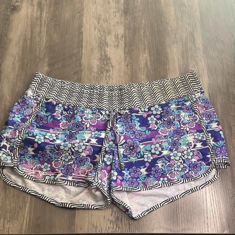 Vibrant Floral Women's Athletic Shorts